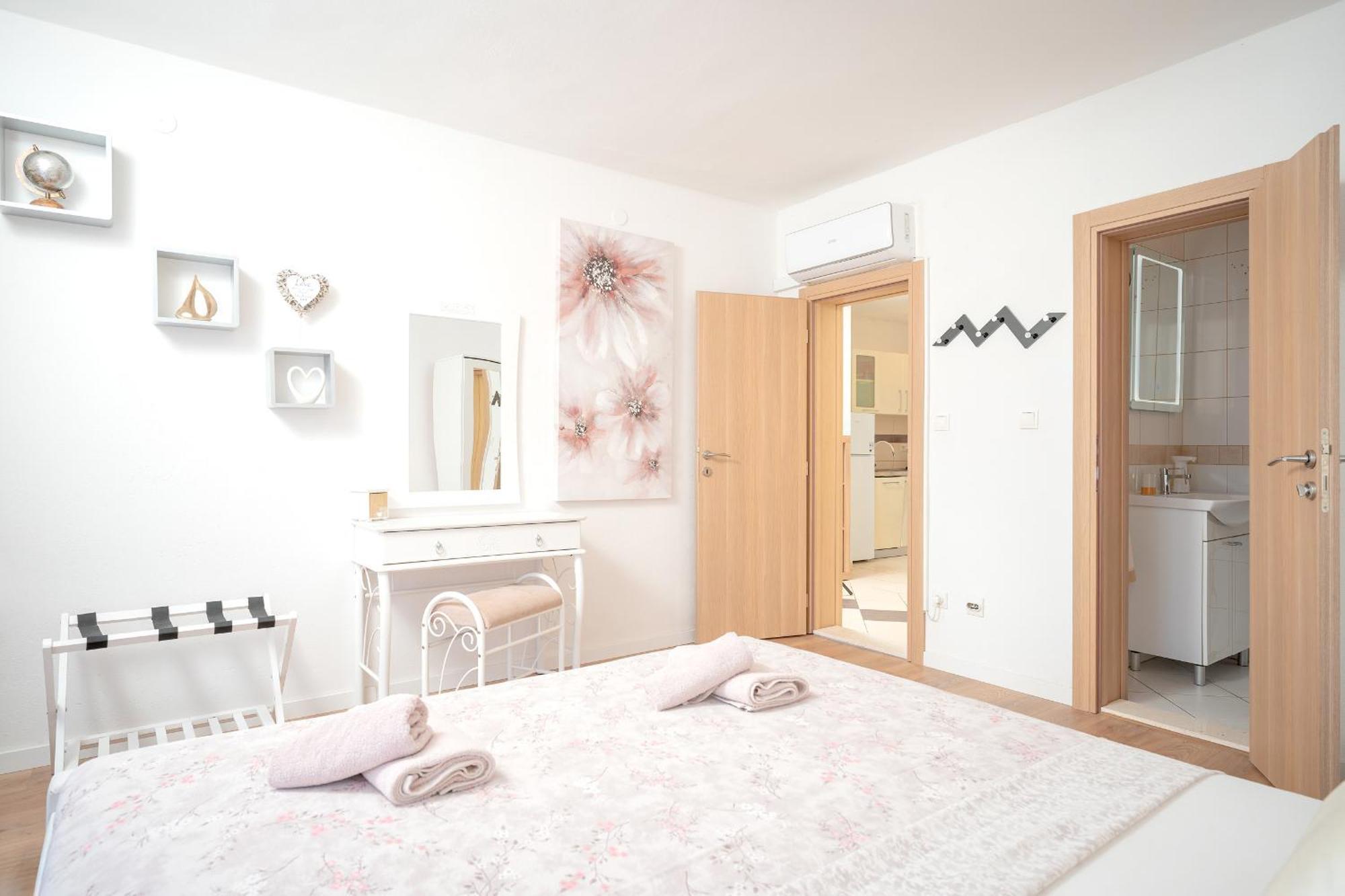 Apartments Edi - Zf Hvar هفار المظهر الخارجي الصورة